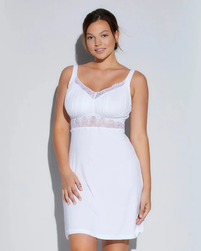 ALLURE Curvy Chemise in White