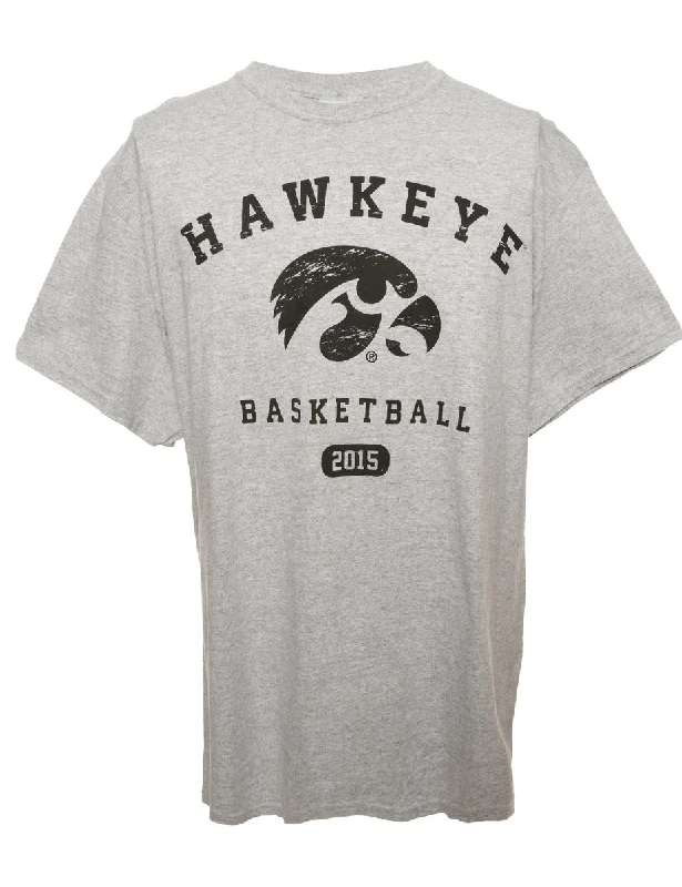 Gildan Hawkeys Basketball Sports T-shirt - M Collared Crew Neck Turtle Neck