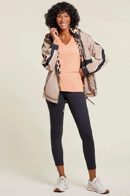 Tribal Reversible Water-Repellent Jacket Faux Fur Fabric Real Fur Fabric Shearling Fabric Tribal Reversible Water-Repellent Jacket Faux Fur Fabric Real Fur Fabric Shearling Fabric