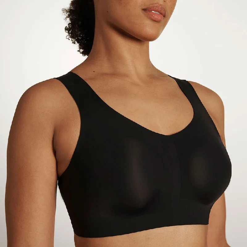 Defy Wire-Free Bra High-Cut Bra Design