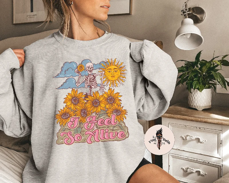 I FEEL SO ALIVE // UNISEX PULLOVER Leg Sleeve Comfort