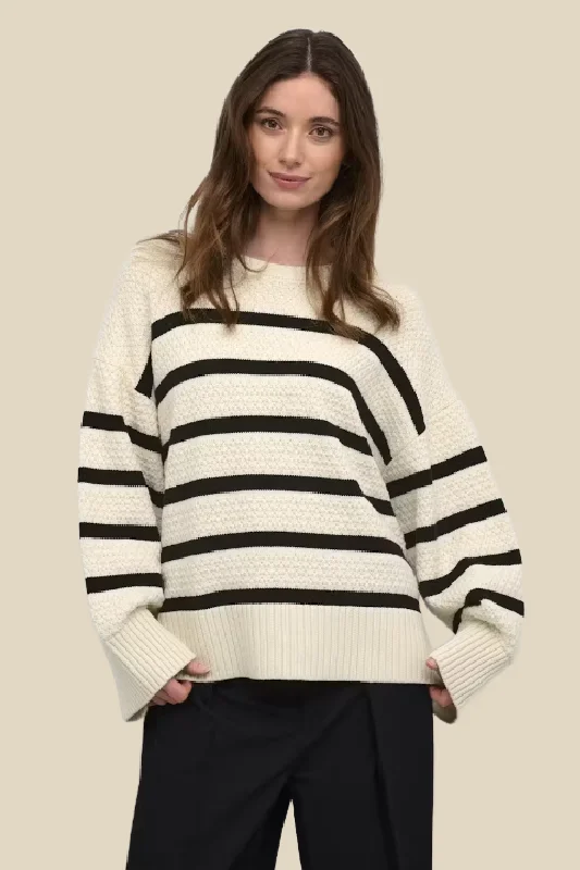 Soffie O-Neck Pullover Three Quarter Sleeve